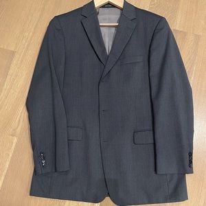 Hugo Boss Grey Pin Stripe Suite
Size: 44L
Waist currently at 36
Flat Front pants